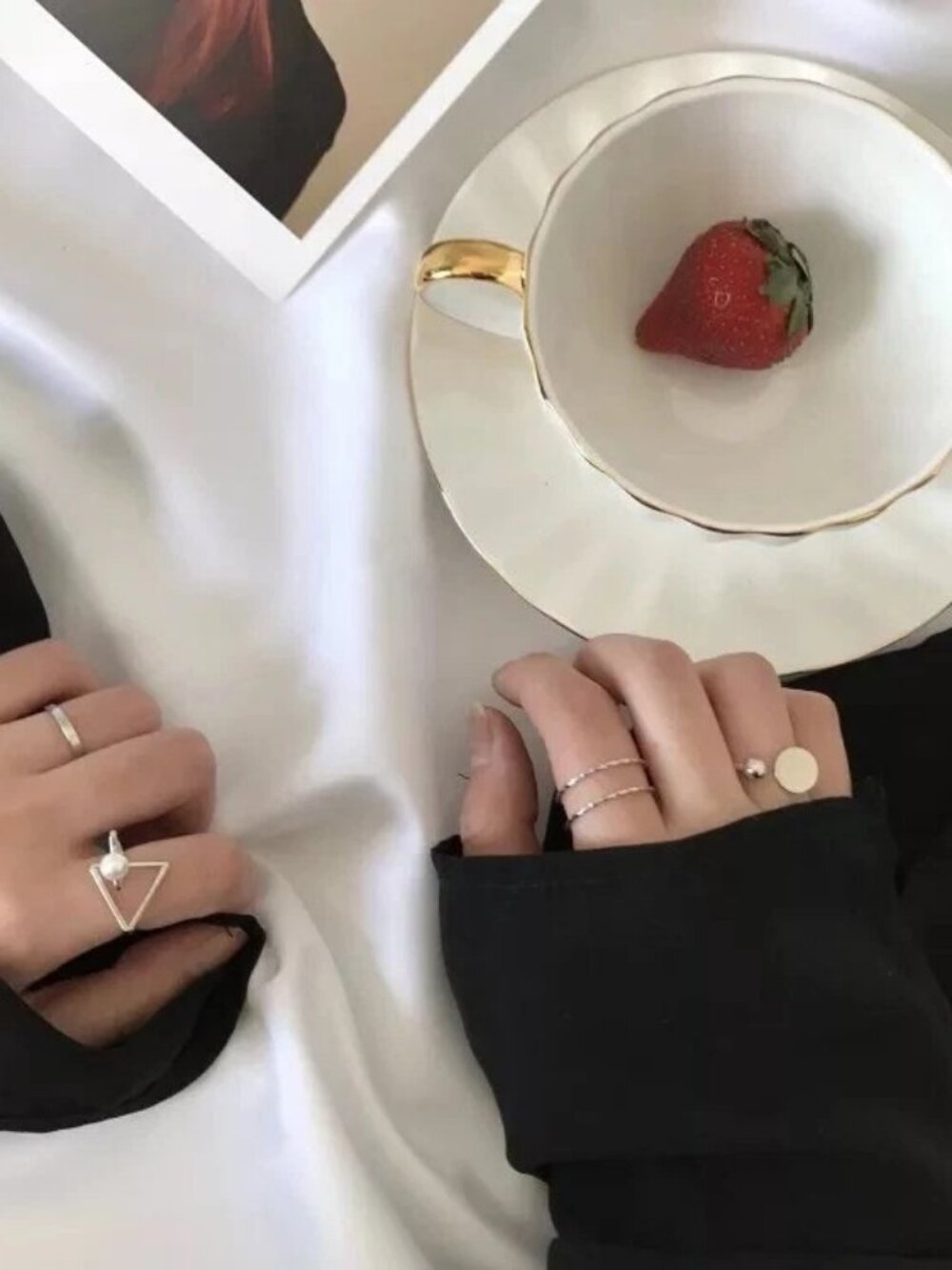 4-Piece Pearl Ring Set | Triangle Band Stackable